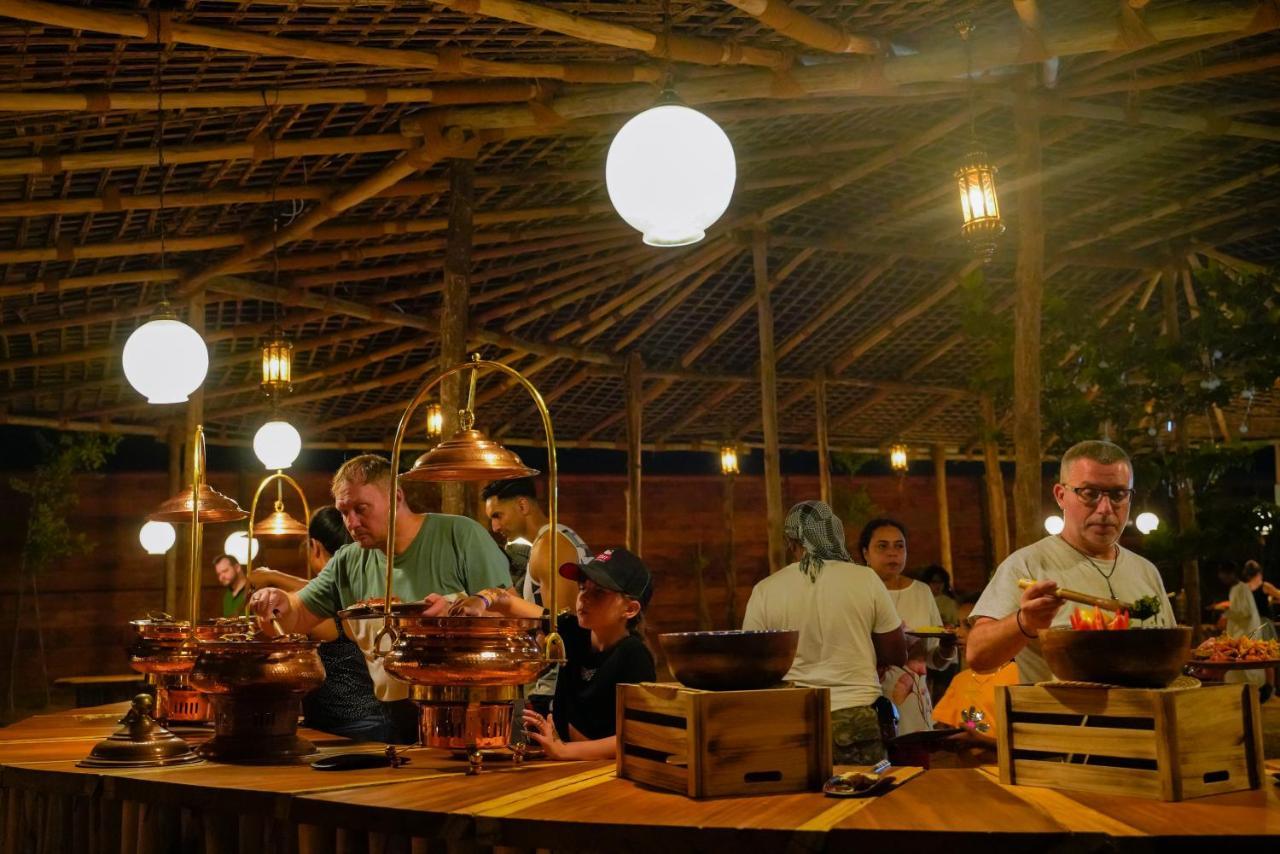 Al Khayma Camp "Elite Glamping & Dining In Experience" Hotel Hunaywah Bagian luar foto